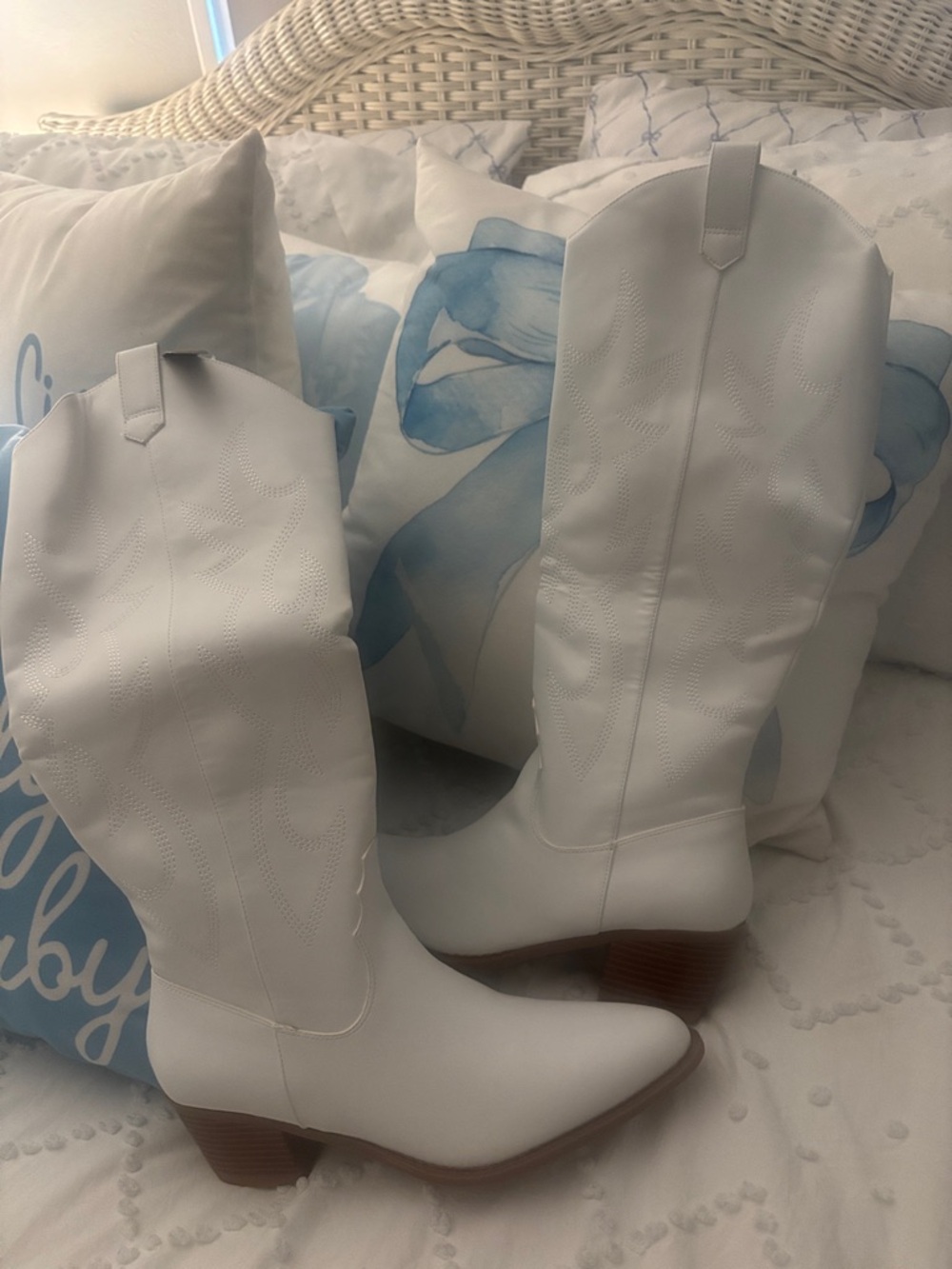 Women's White Heeled Cowboy Boots